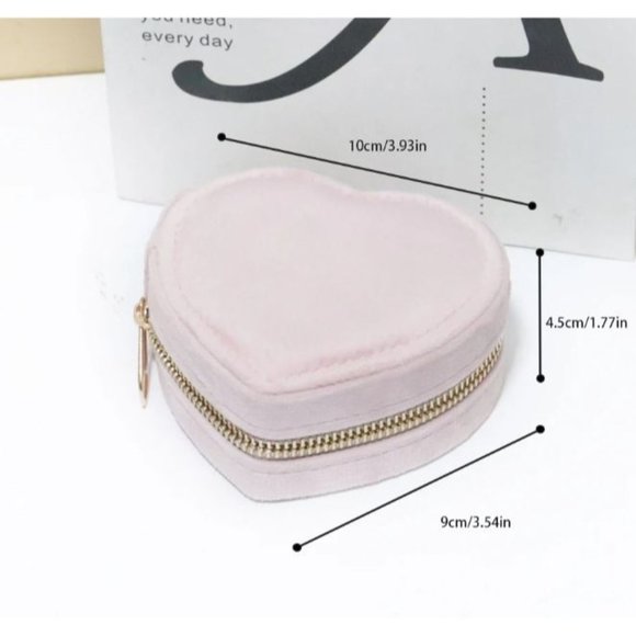 Heart Shaped Velvet Jewelry Box - Picture 7 of 7